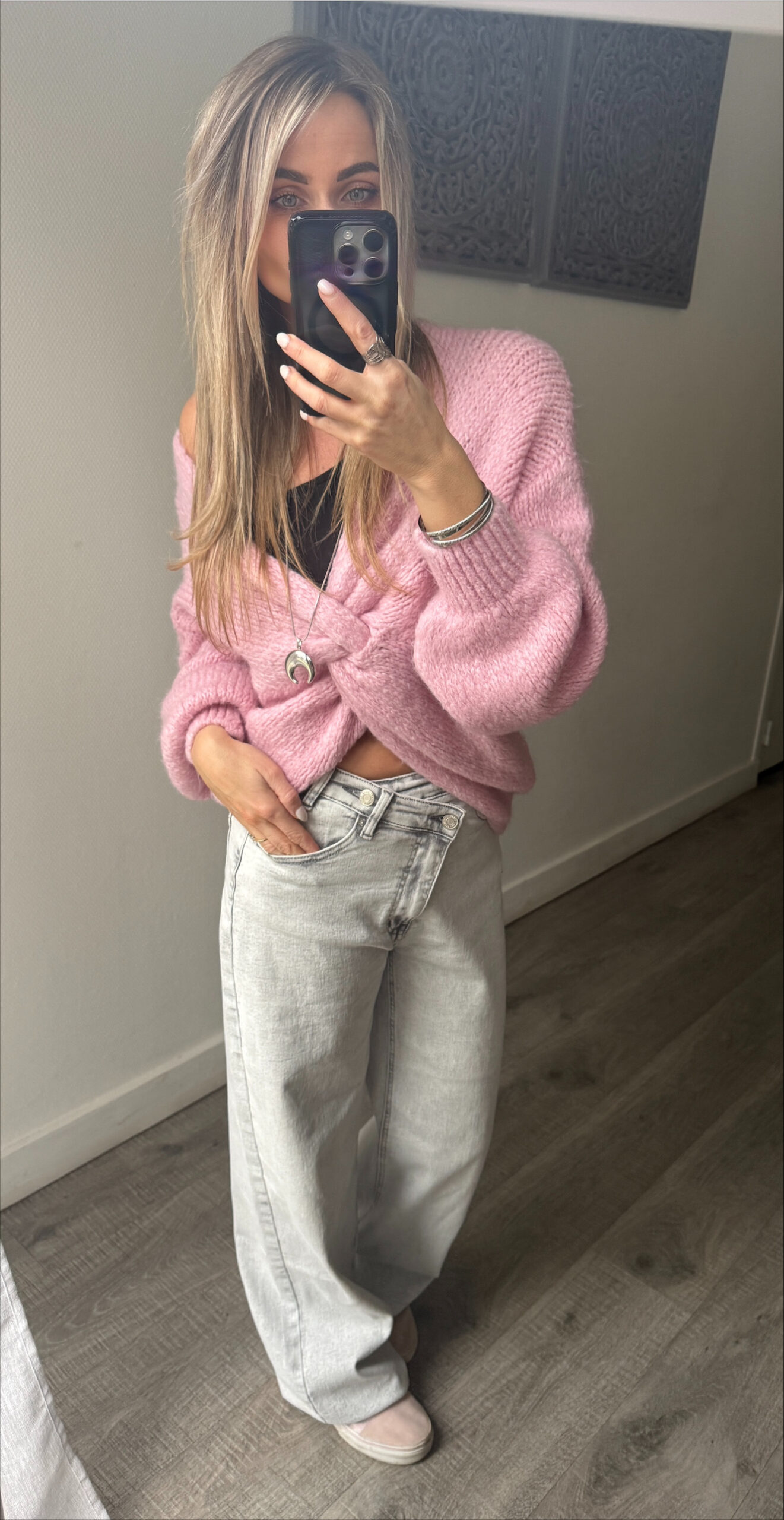 amber sweater pink
