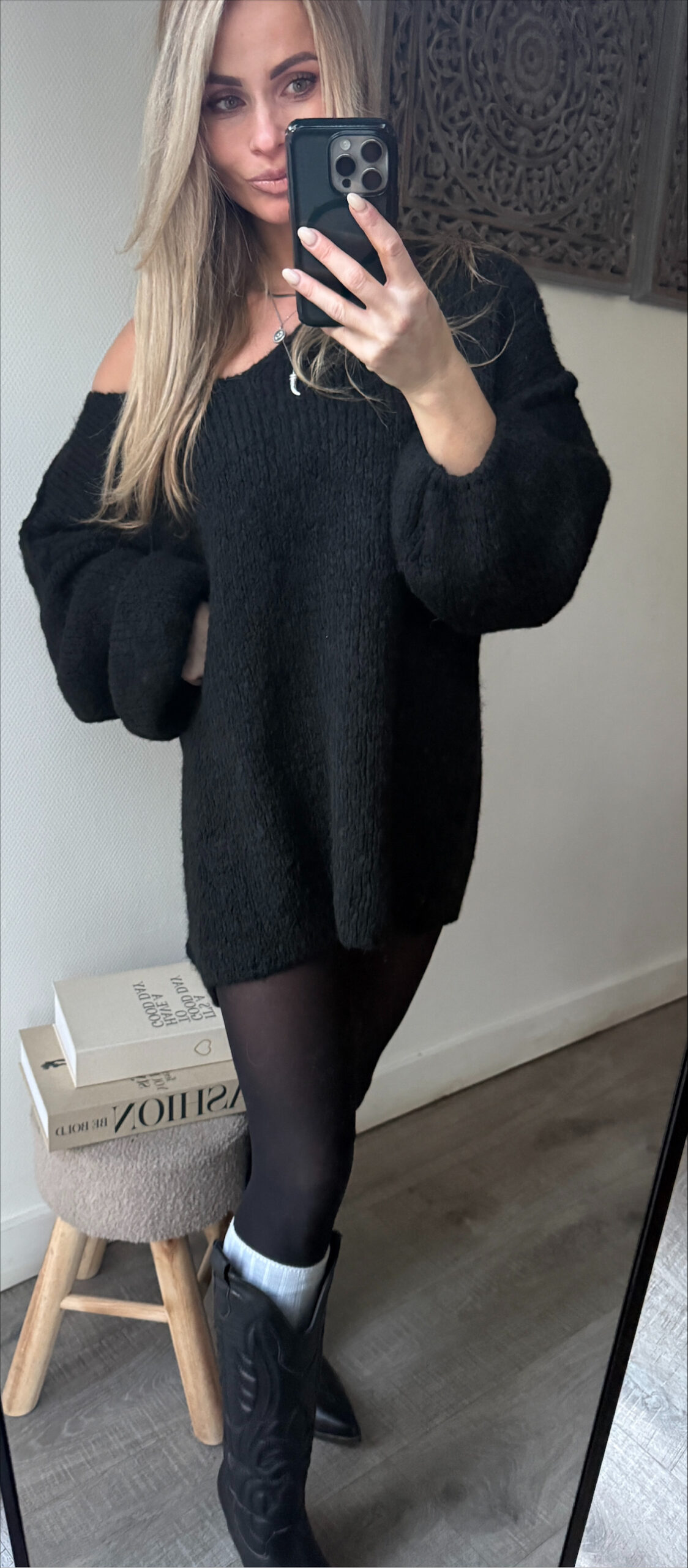 Sweater one shoulder black